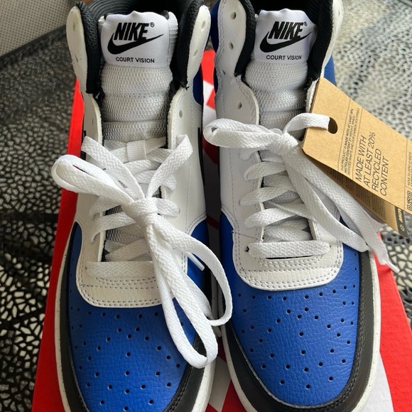 Nike Men's Black, Blue, and White High-Top Sneakers - Picture 4 of 4